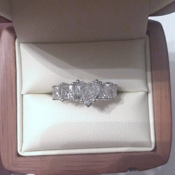 Meet your Posher, Bliss Jewelry - Picture 10 of 16